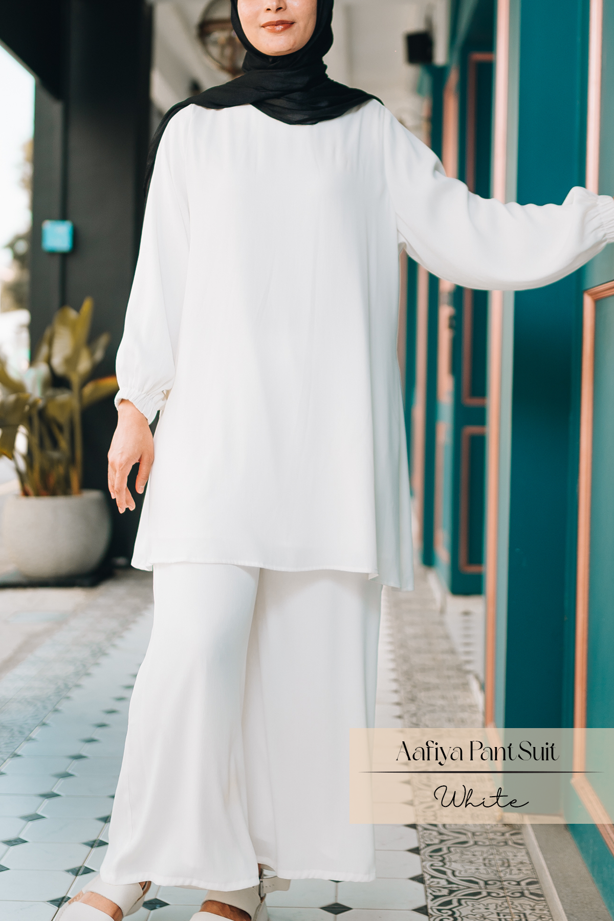 Aafiya Pants Suit: White