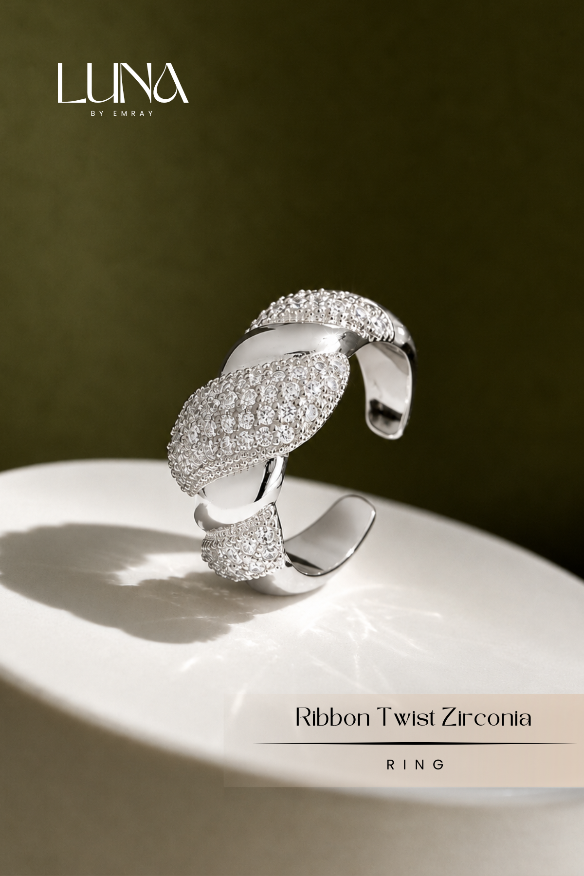 Luna: Ribbon Twist Ring