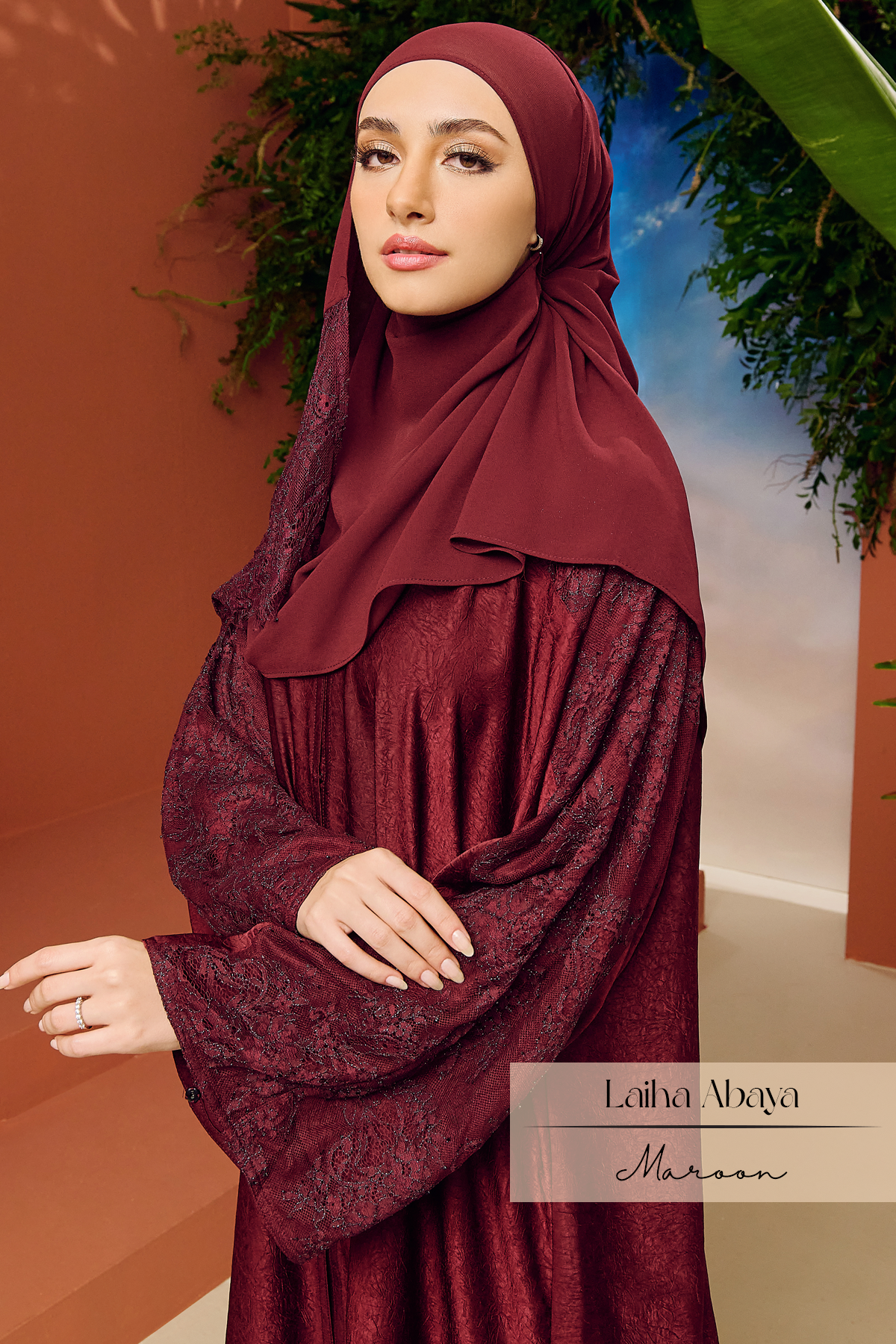 Laiha Abaya: Maroon