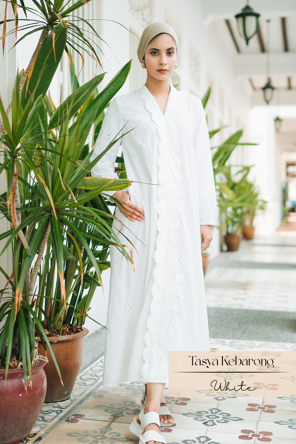 Tasya Kebarong: White