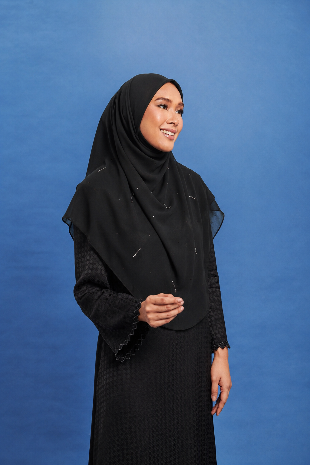 Ushna Beaded Khimar (Travel)