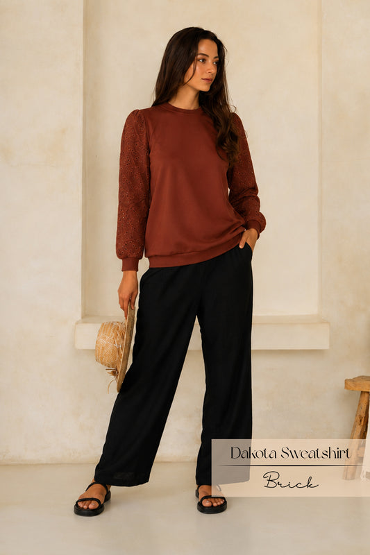 Dakota Sweatshirt: Brick