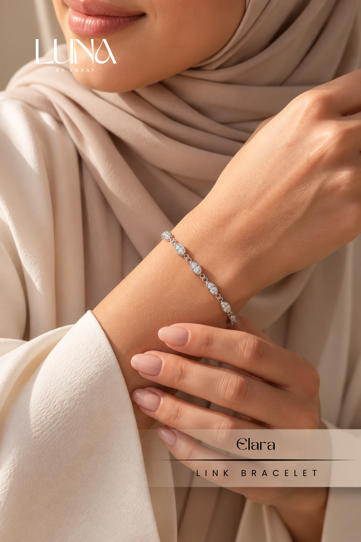 Luna: Elara Oval Link Bracelet