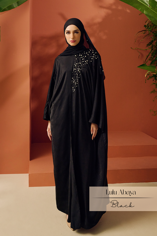 Lulu Abaya: Black